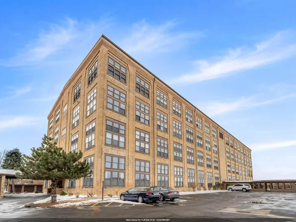 1545 Arboretum Dr APT 327, Oshkosh, WI 54901