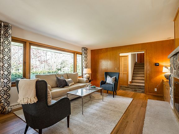 5th image of 621 E Glencoe Pl