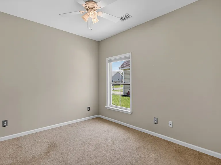 508 Fellers Ct — Photo 13