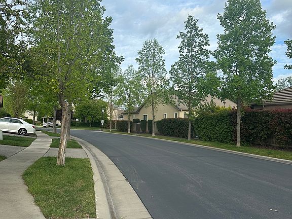 3rd image of 9555 Calibra Ln