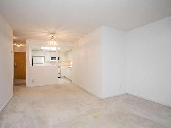4th image of 1185 Quayside Dr #1003