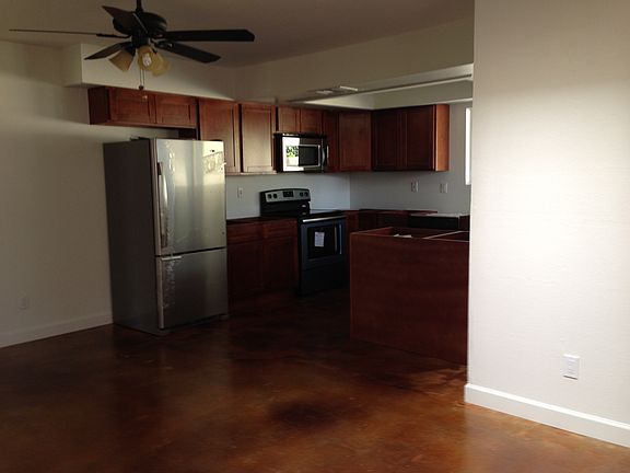 5th image of 1458 E Forge Ave