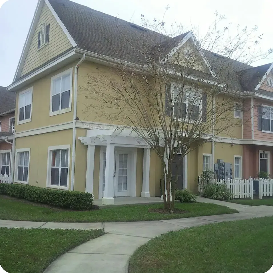 4 bed, $2,600 — Photo 2