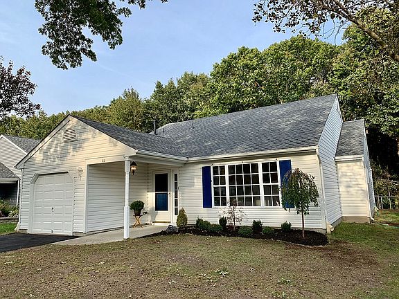 3rd image of 80 Sleepy Hollow Dr
