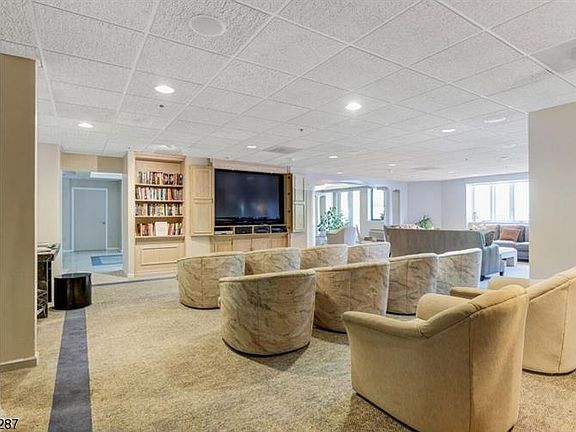5th image of 10 Smith Manor Blvd