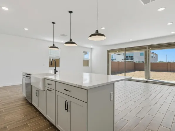 8027 W Harmont Drive, Peoria, AZ 85345
