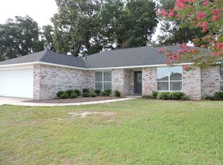 3005 Red Fern Rd, Cantonment, FL 32533