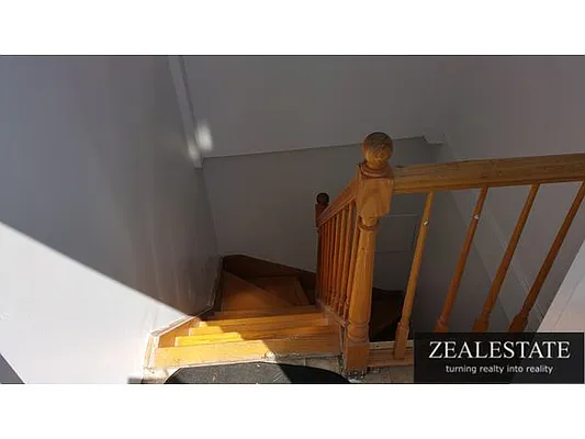 Rented by ZealEstate Group Inc | media 68