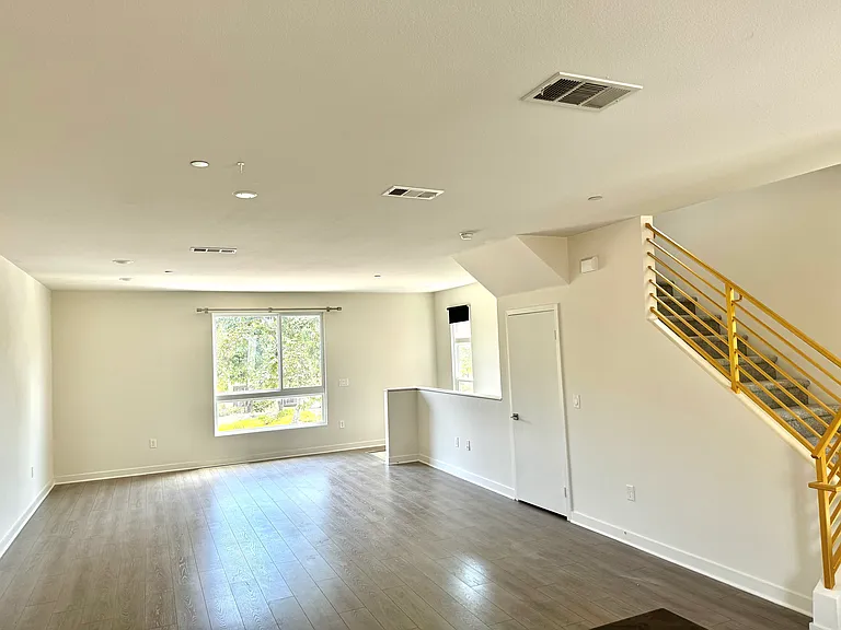 2581 Arvia St #13 — Photo 5
