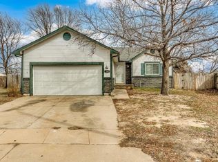 5202 S Washington Ave, Wichita, KS 67216