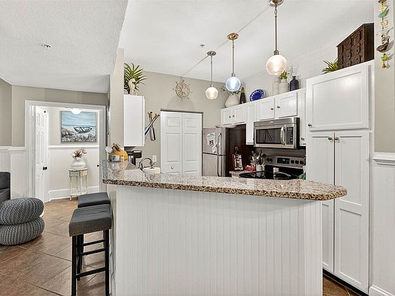 2nd image of 1704 Frederica Rd APT 605