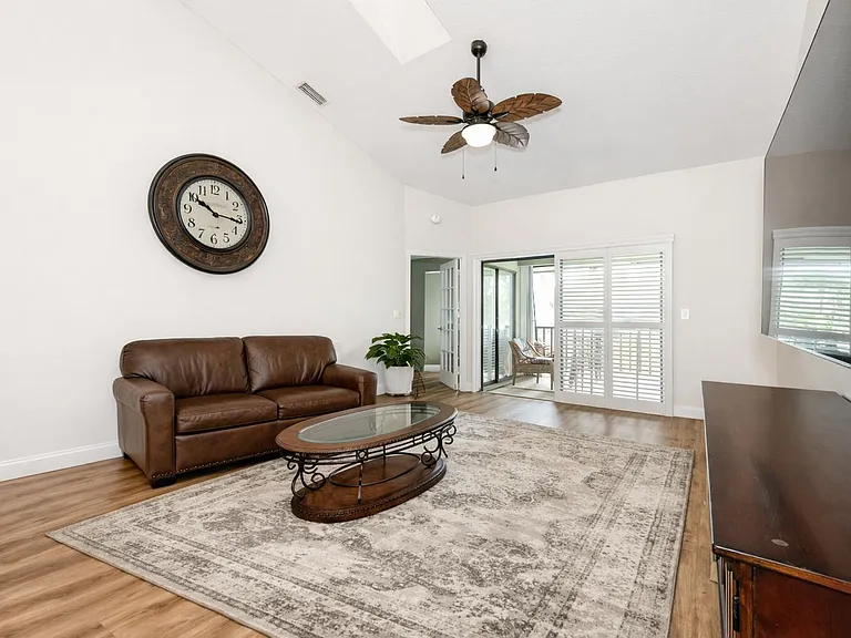 805 Harbour Pointe Way #805 — Photo 9