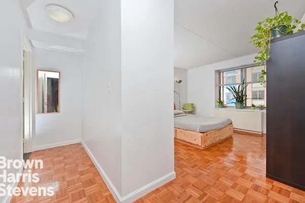 Rented by Brown Harris Stevens | media 18