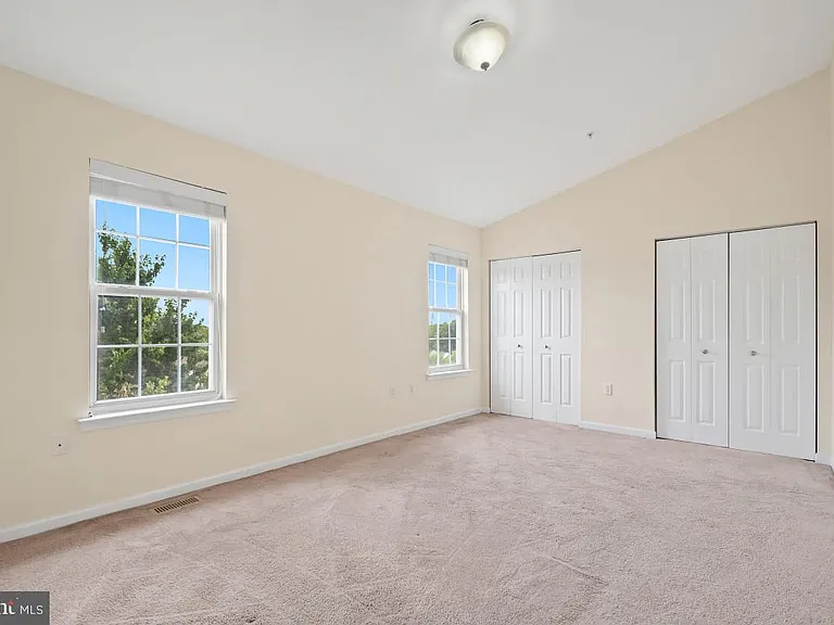 7017 Migliori Ct — Photo 18
