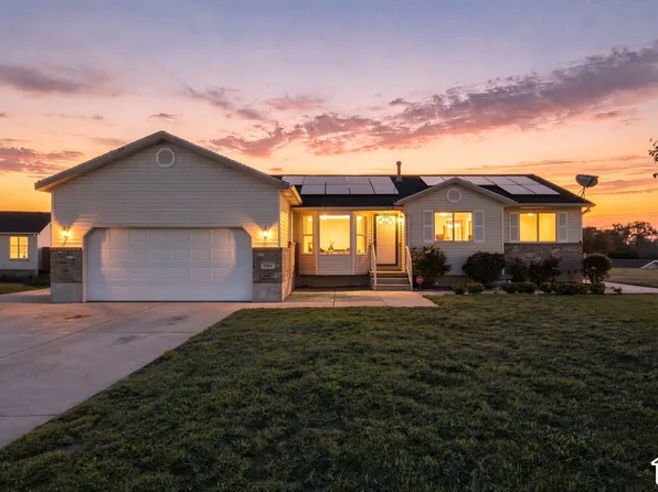 5264 W Vista Cir, Salt Lake City, UT 84118