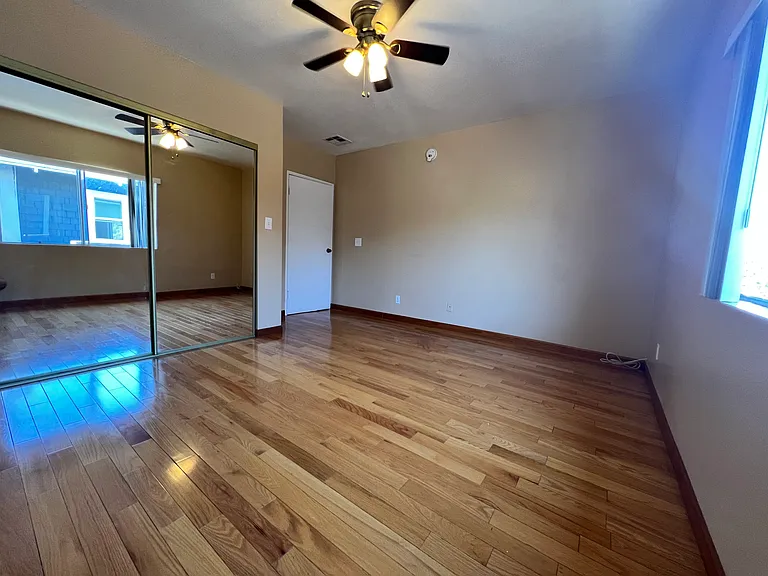 5646 La Mirada Ave #2 — Photo 7