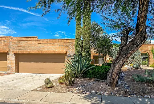 4555 N Camino Campero Photo 1