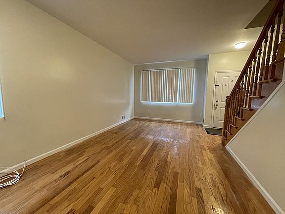 4th image of 51 Lott Ln
