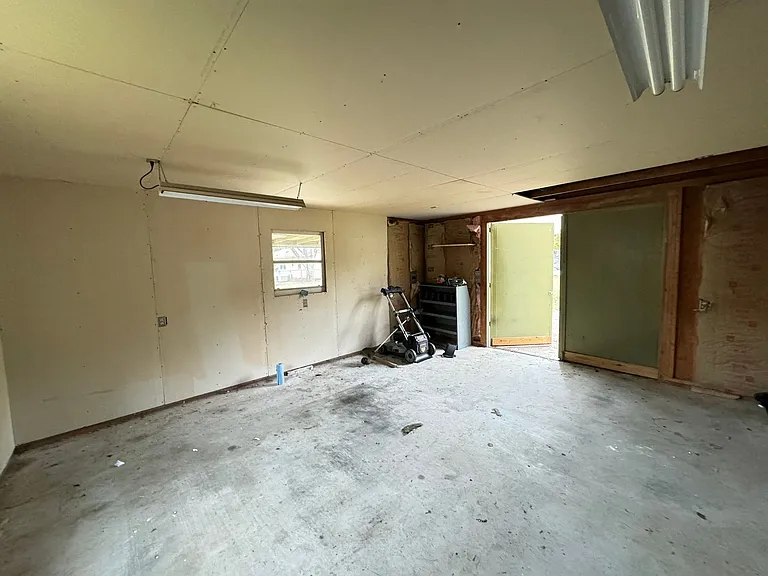 1505 Foxwood Dr — Photo 7