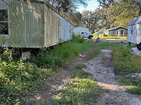 4th image of 39249 Lizabeth Cir