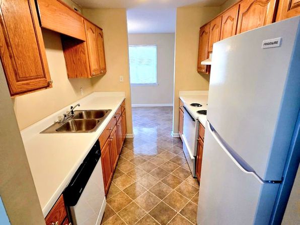 117 Brown Ave #8