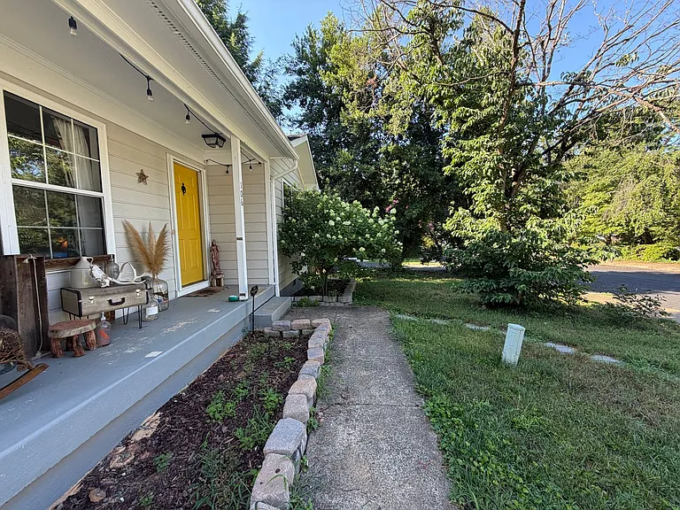 106 Westwood Cir — Photo 22