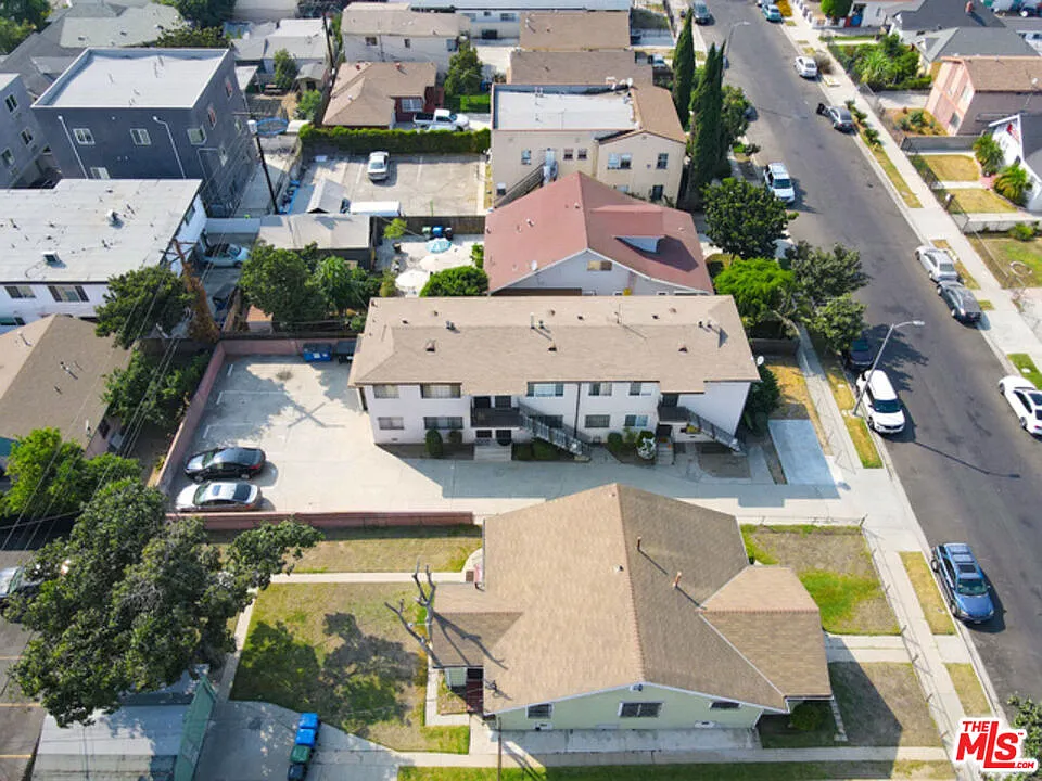 2 bed, 1.0 bath, 617 sqft, $2,400 — Photo 4