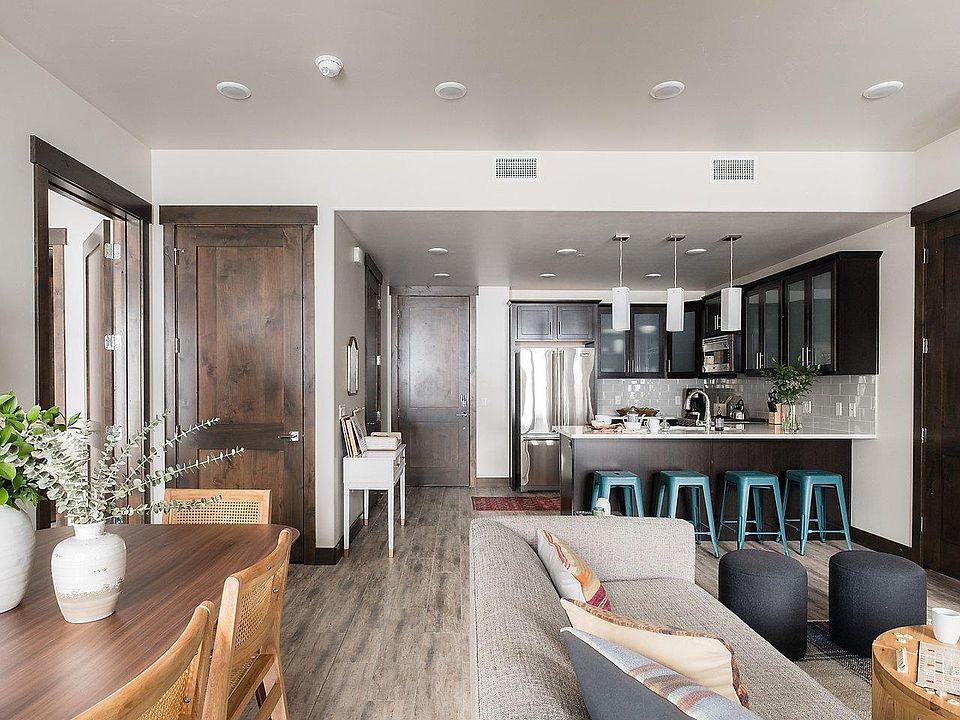 1st image of 3703 Blackstone Dr #104