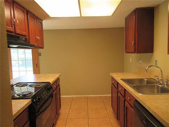 3rd image of 6422 Cedar Cove Ct