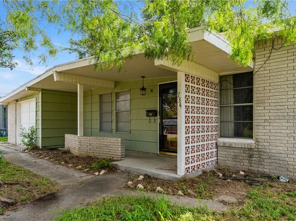 734 Santa Elena Dr, Kingsville, TX 78363