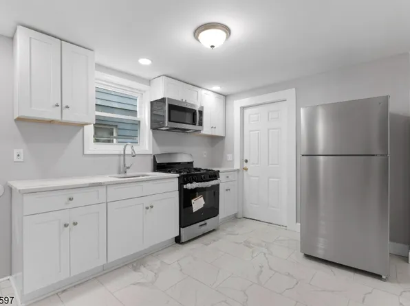 219 Stebbins Pl, Plainfield City, NJ 07063