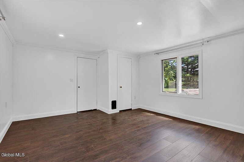 29th image of 1106 Whiteside Road