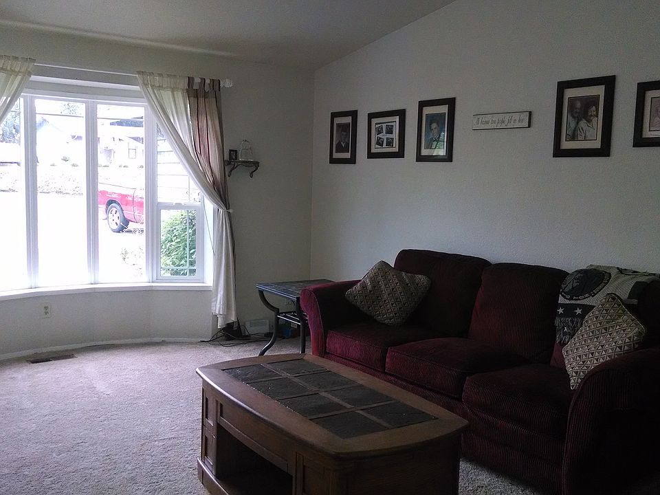 1st image of 3928 Golden Eagle Ct SE