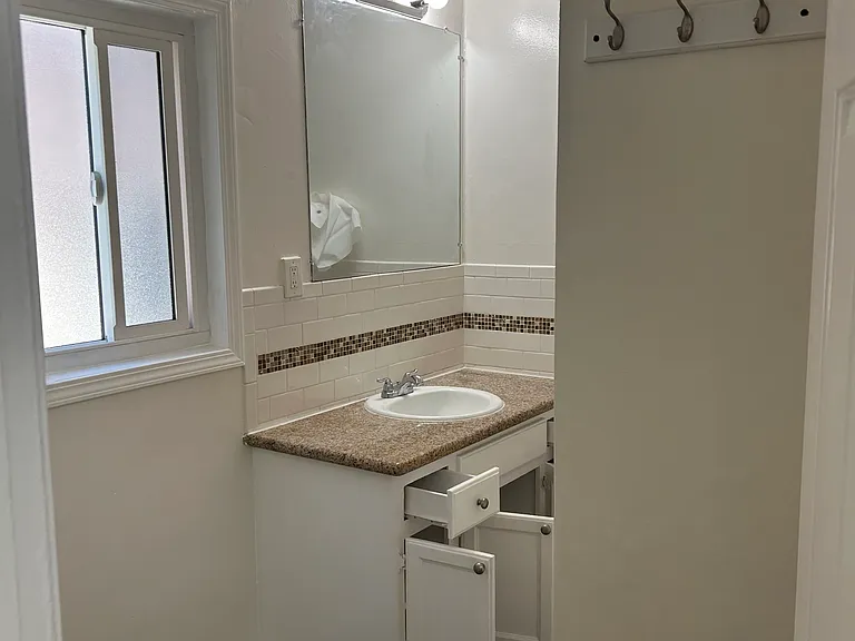 6859 N Coldwater Canyon Ave #3 — Photo 1