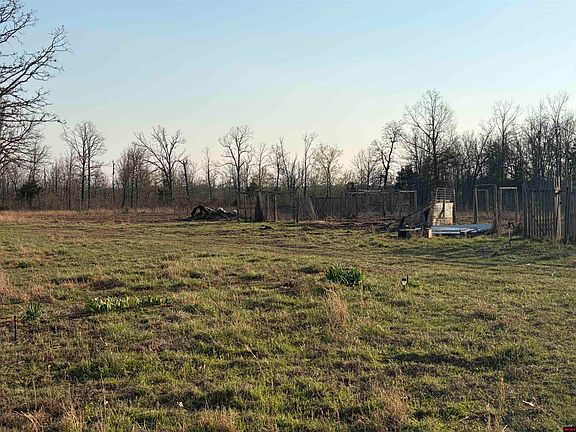 4th image of 128 Brook Grove Trl