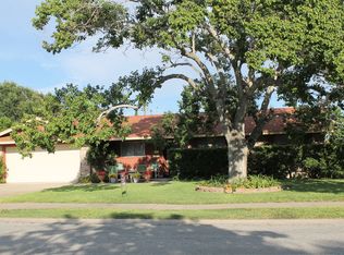 1716 Dallas St, Portland, TX 78374