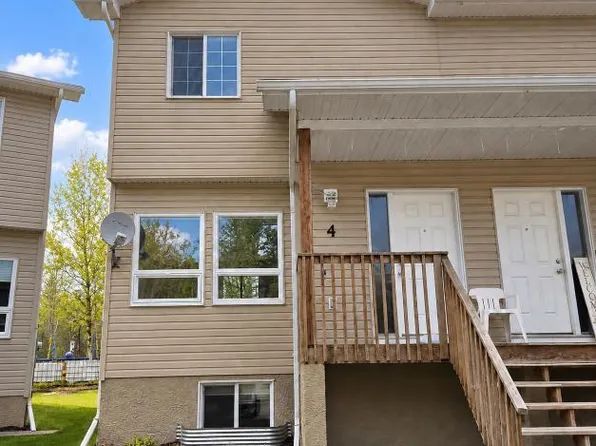 624 S 41st St #4, Edson, AB T7E 1A4