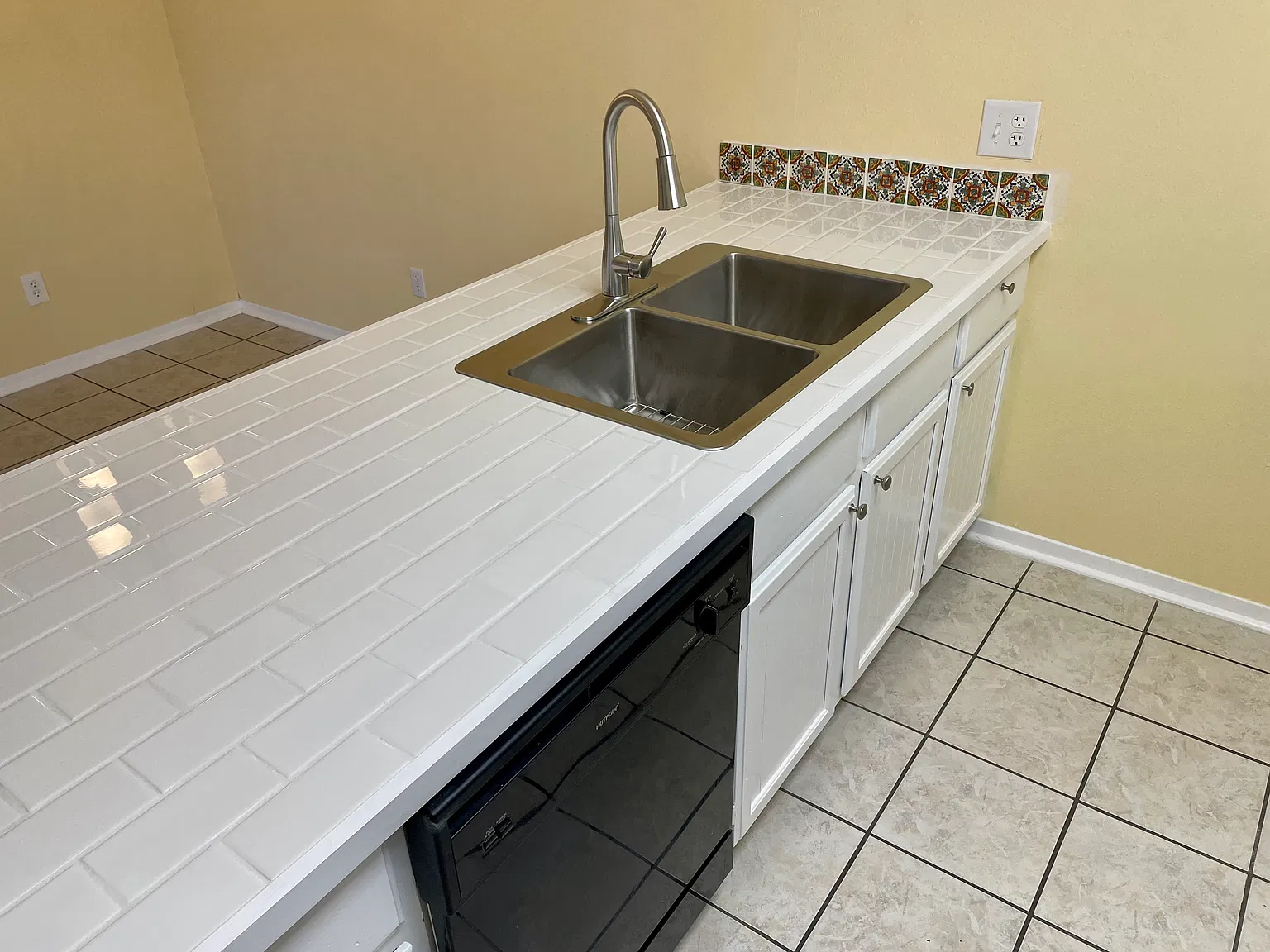 2 bed, 1.5 bath, 1232 sqft, $1,250 — Photo 3
