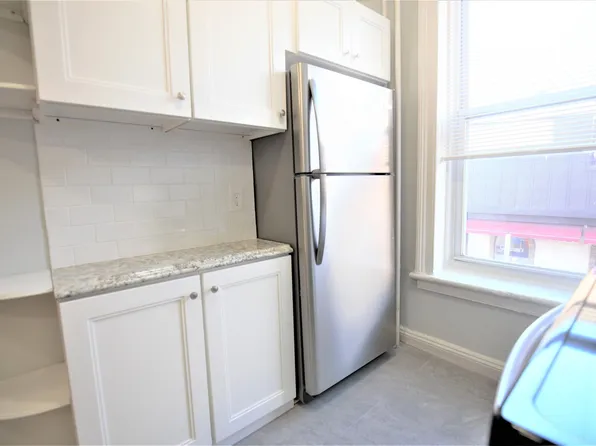 537 Washington Street image 4 of 16