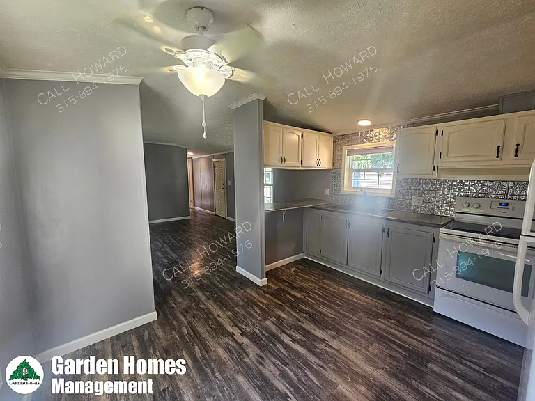 239 Flower Dr — Photo 3