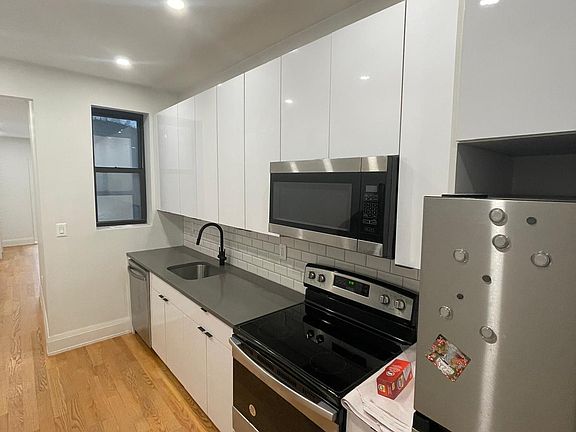 3rd image of 355 W 115th St #41