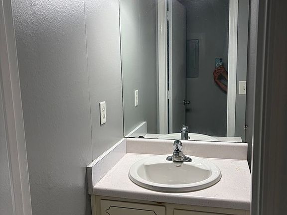 4th image of 1415 Pullen Rd APT A
