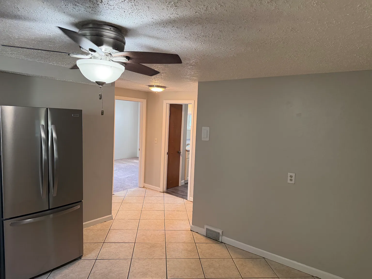 3 bed, 1395 sqft, $1,495 — Photo 3