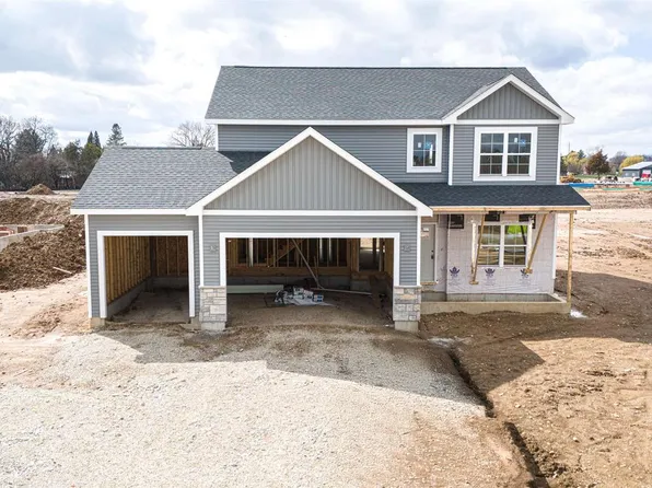 3805 N Woodbury Lane, Janesville, WI 53545
