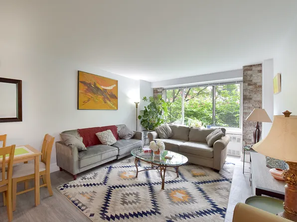 400 Central Park W, New York, NY