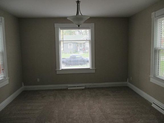 5th image of 807 Pennsylvania St