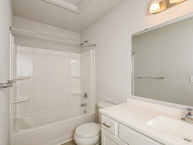 613 Courtyard Pl — Photo 18