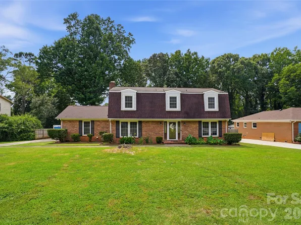6419 Pencade Ln, Charlotte, NC 28215