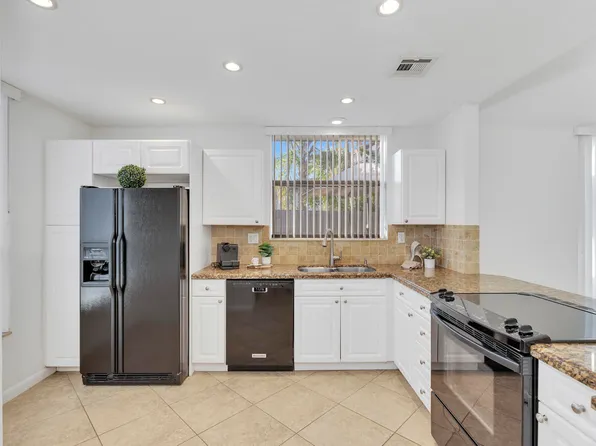 5691 Fox Hollow Drive #A, Boca Raton, FL 33486