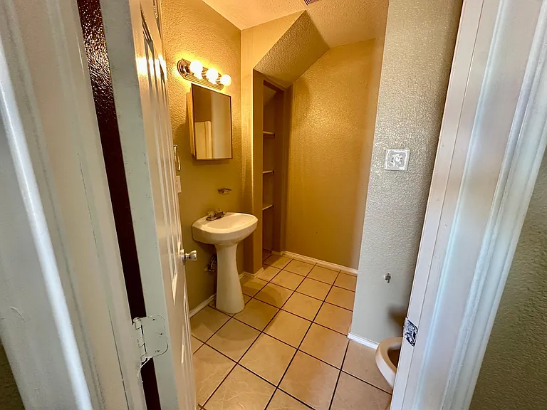 307 Kings Way Dr #A — Photo 1